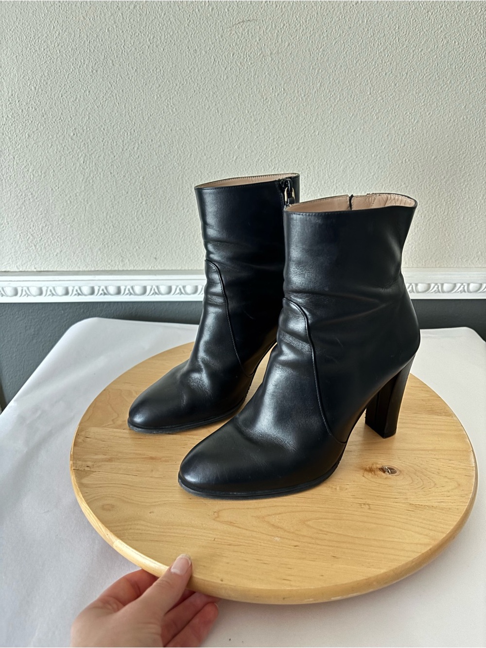 Stuart Weitzman Highland Leather Zip Ankle Boots with Block Heel Size 7